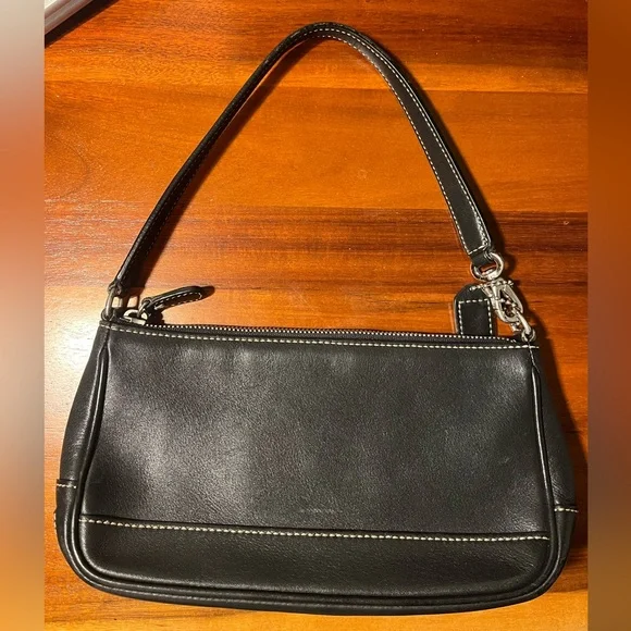 Vintage Coach Hampton Demi Baguette - Picture 2 of 3